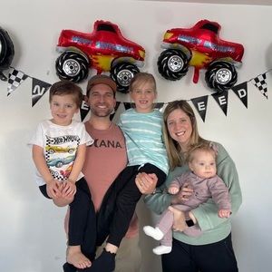 Meet your Posher, Derek